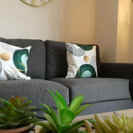 Apartment Near Manchester Centre Ideal Sport Or Gigs Sleeps 6 People-2